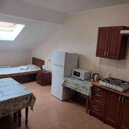 Doba - центр - бограч 2 спальні 5 міс завжди тепла ! Apartment