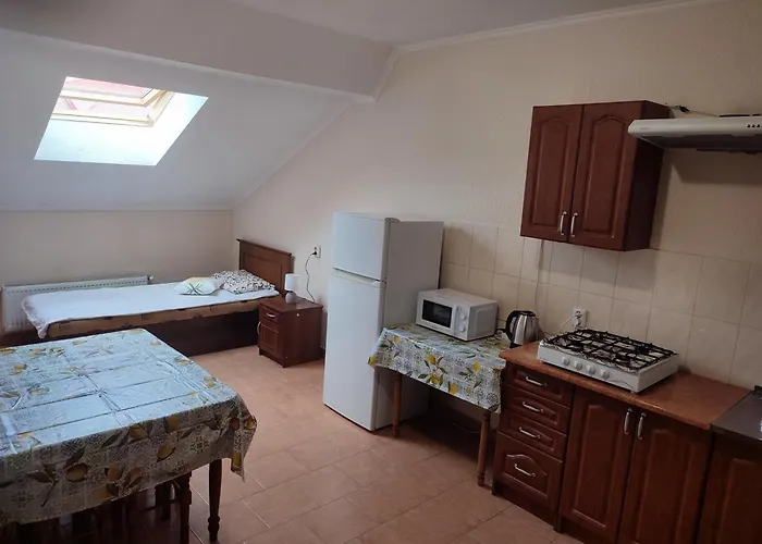 Doba - центр - бограч 2 спальні 5 міс завжди тепла ! Apartman
